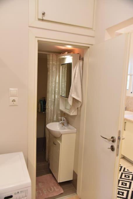 Tiny Treasure Apartment Athen Eksteriør billede